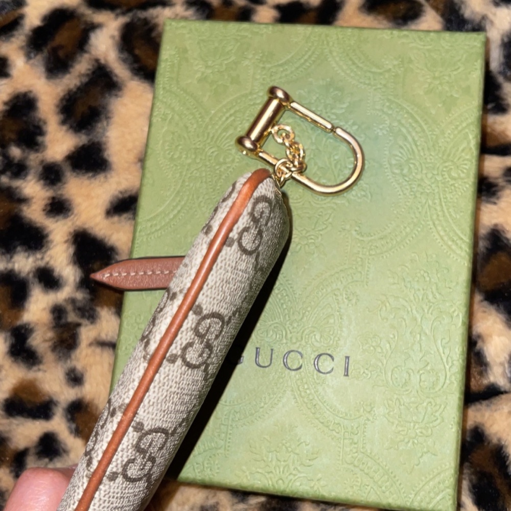Gucci GG Supreme key pouch - Picture 4 of 6
